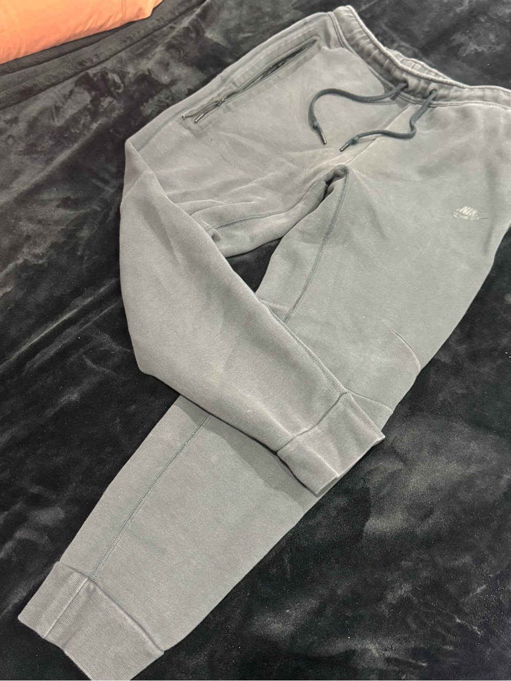 Nike Tech Fleece Joggers – Men’s Medium 🖤